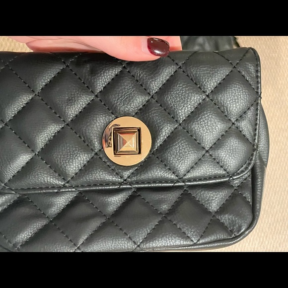 New black quilted crossbody bag - Picture 3 of 5